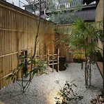 Kanade Kyoto-Hachijoguchi